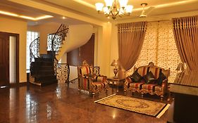 Reina Boutique Hotel - G9